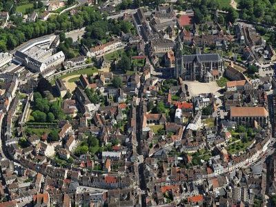 Senlis "Racines et Avenir" - Éd. Cap Régions Éditions Livre d'art et d'histoire